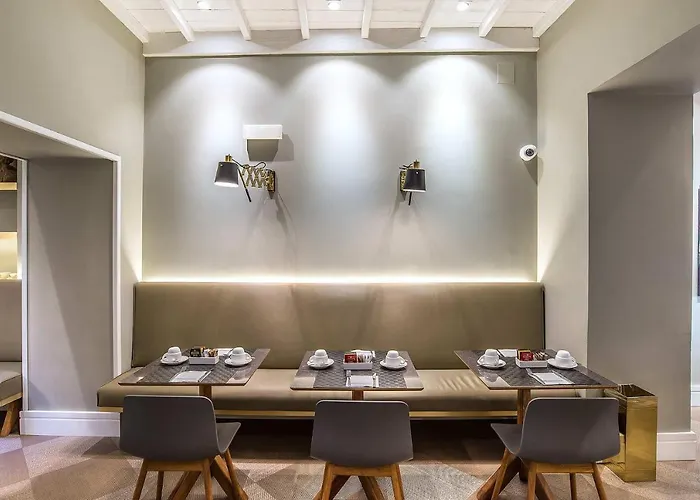 Hotel Accademia 3*