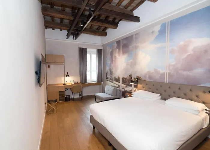Accademia Hotel