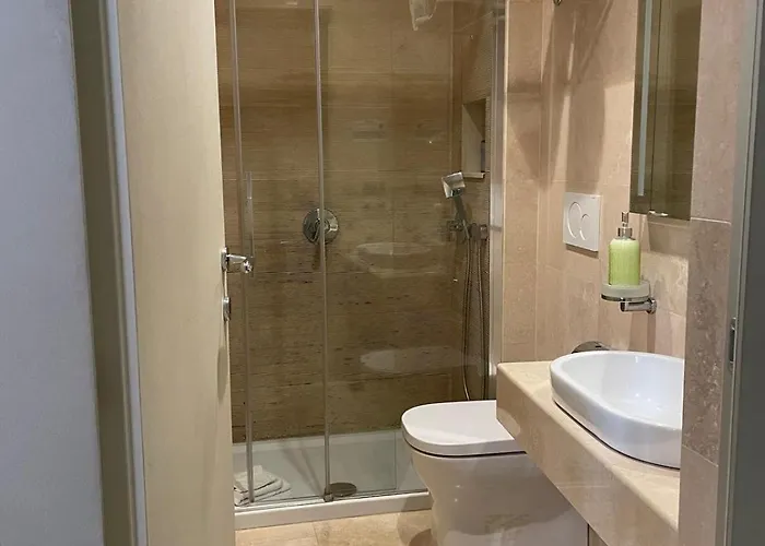 Accademia Hotel 3*