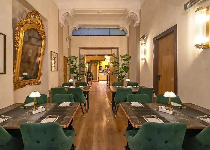 Accademia 3* Rome