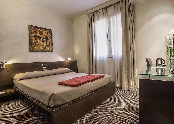 Hotel Accademia Rome