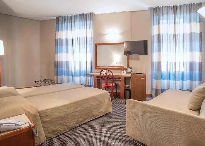 Hotel Accademia 3*