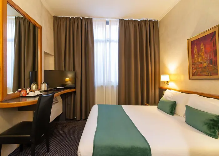 Hotel Accademia 3*