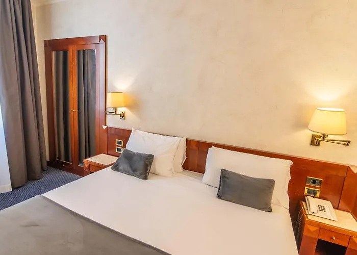 Hotel Accademia 3*