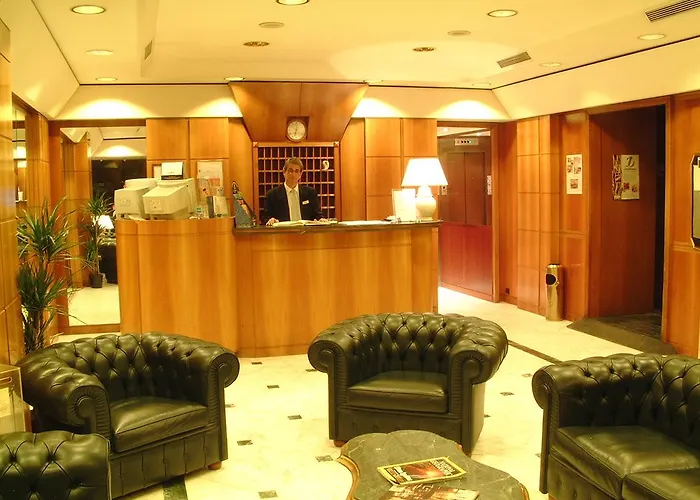 Accademia Hotel 3*